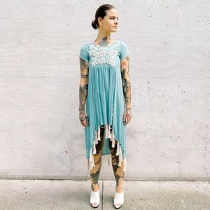 LITTLE TRAVELLER/NWOT Women's High/Low Tasseled Key Hole Midi Dress in Blue S